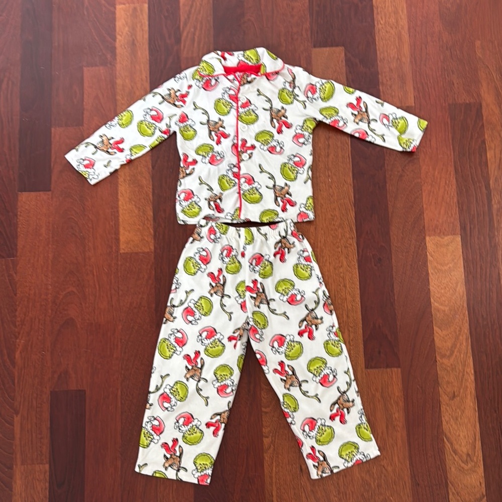 Kids Grinch and Max Pajamas 4T